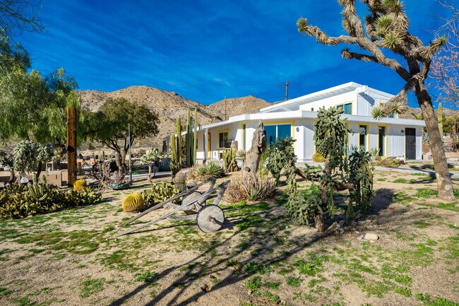 Building Photo - 53291 Twentynine Palms Highway