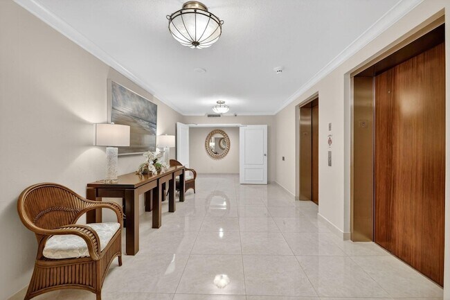 Building Photo - 9960 S Ocean Dr