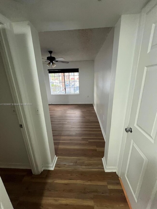 Building Photo - 2494 Centergate Dr