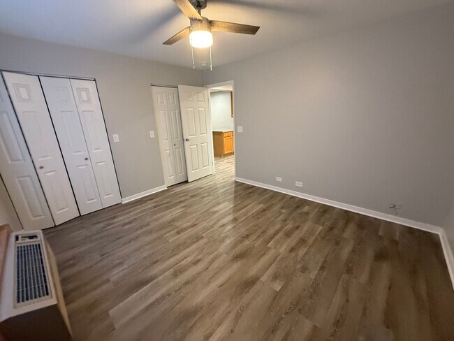 Building Photo - 744 W Gordon Terrace