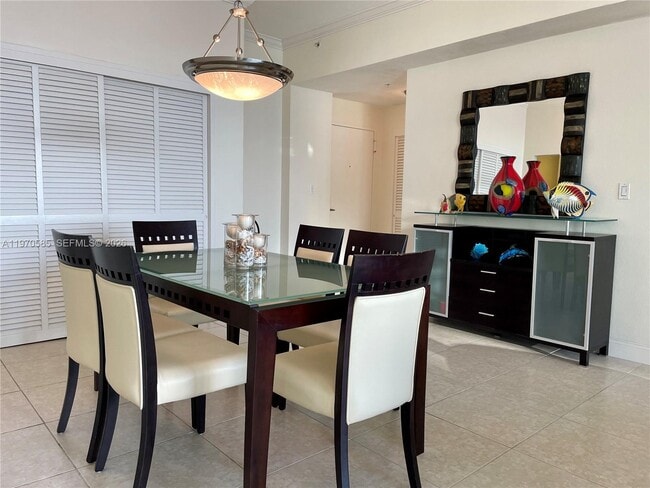 Building Photo - 3001 S Ocean Dr