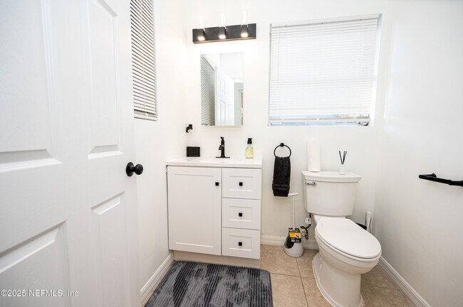 Building Photo - 2339 Broward Rd