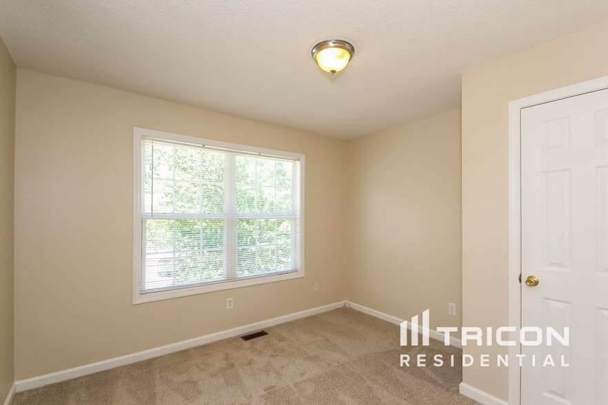 Building Photo - 271 Carthage Blvd