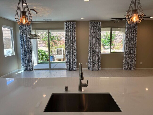 Building Photo - Stylish 2-Bedroom Oasis Domani, Residents ...