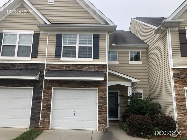 Primary Photo - 2123 Shady Pond Dr
