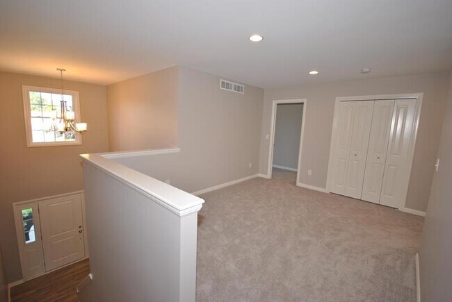 Building Photo - 4792 E Highland Pkwy