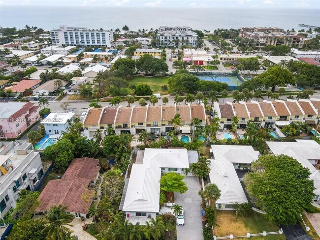 Building Photo - 4512 Sea Grape Dr