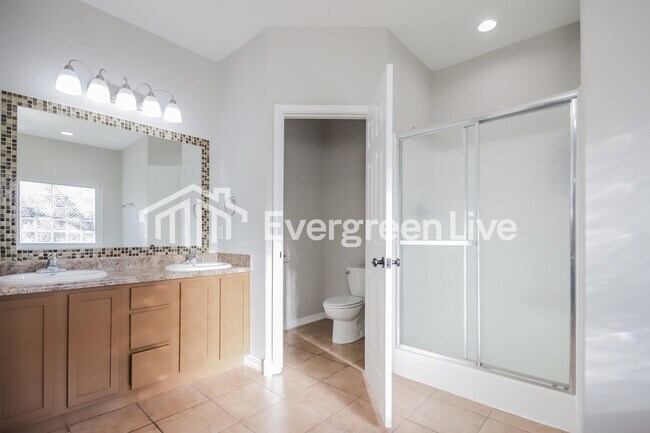 Building Photo - 50 Sunderland Dr