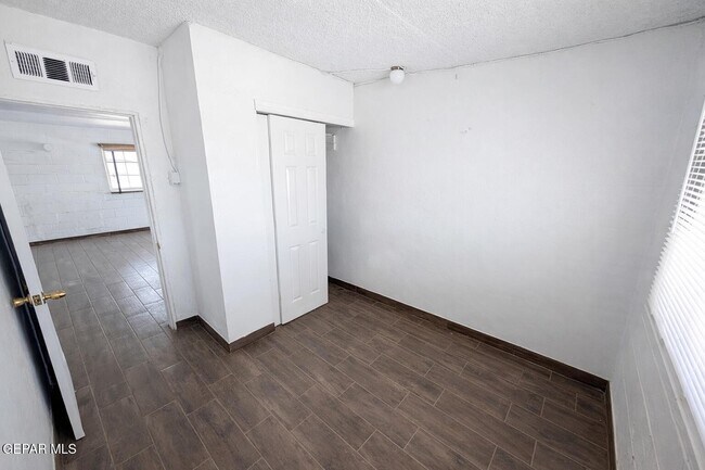 Building Photo - 11841 Socorro Rd