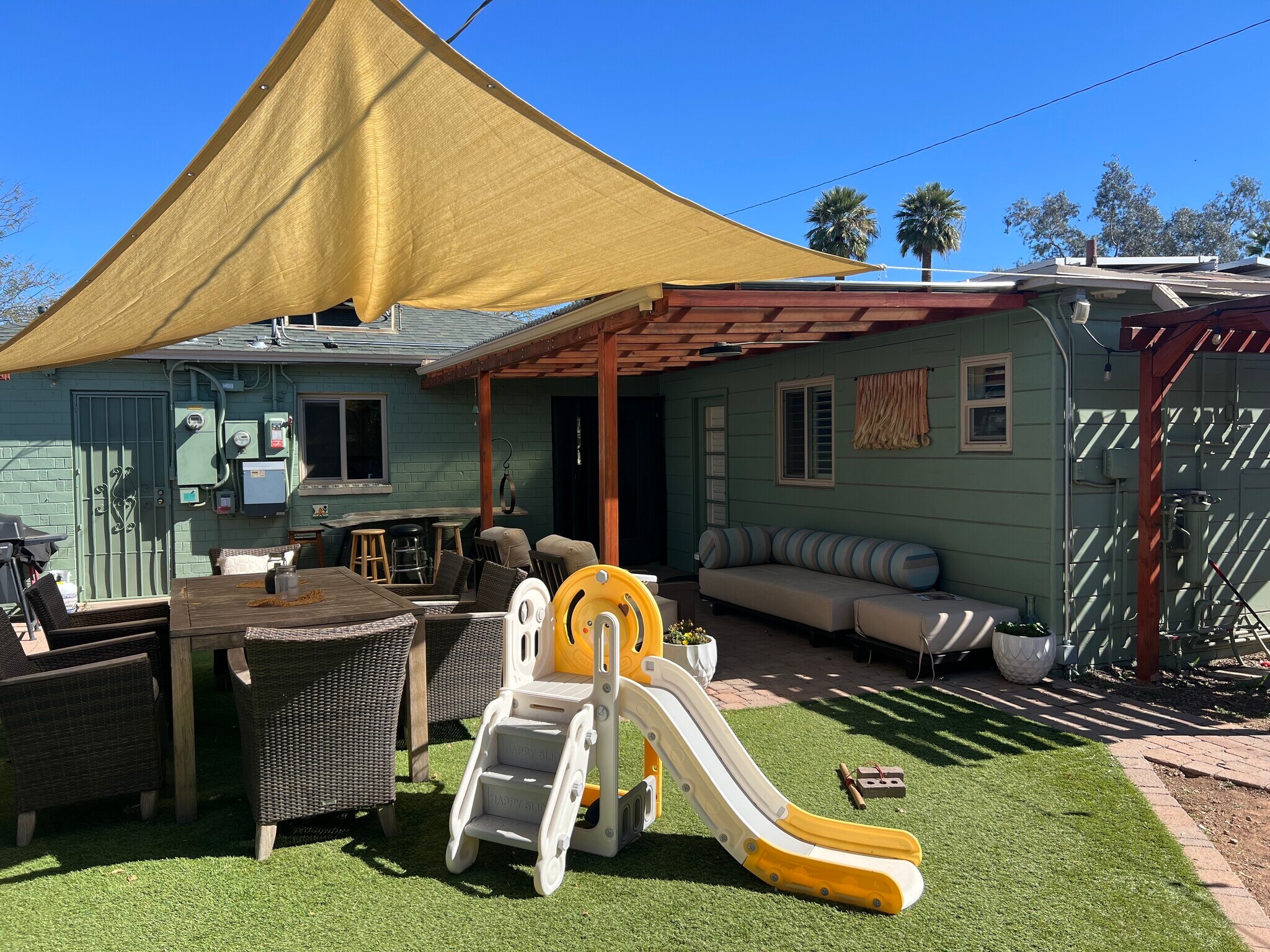 Building Photo - 2232 N Evergreen St