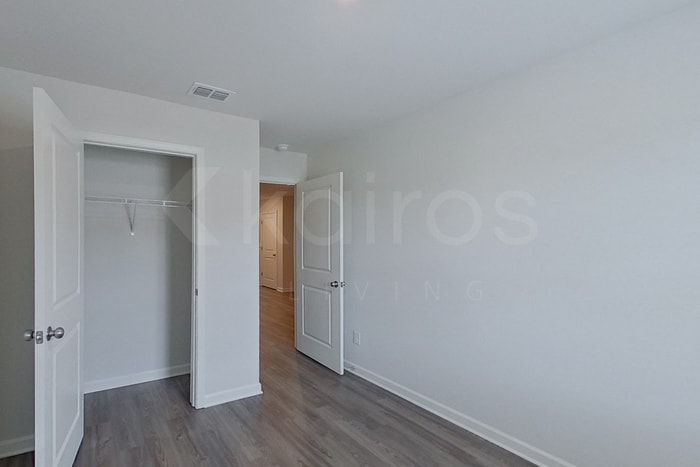 Building Photo - 366 Ironwood Ct