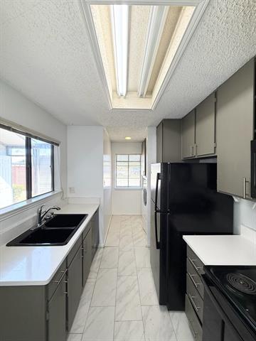 Building Photo - 606 Bellaire Dr