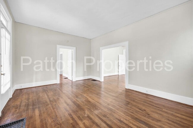 Building Photo - Melrose Heights