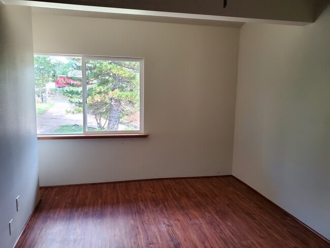 Building Photo - 534 Hoala Dr