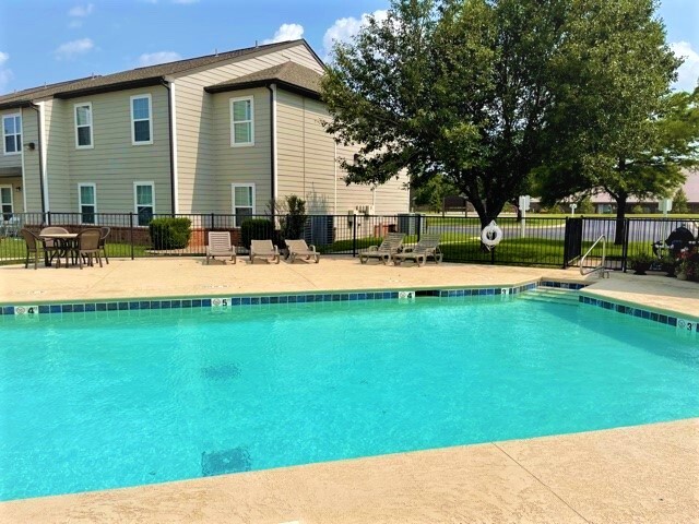 Building Photo - Pheasant Run Apartments