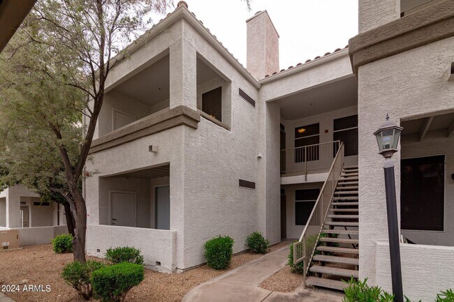 Building Photo - 11375 E Sahuaro Dr