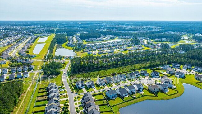 Building Photo - 201 Bigleaf Ct