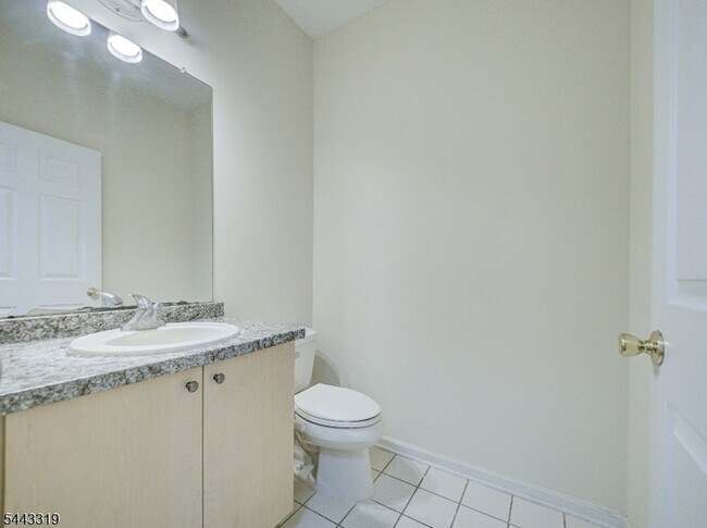 Building Photo - 223 Emily Pl