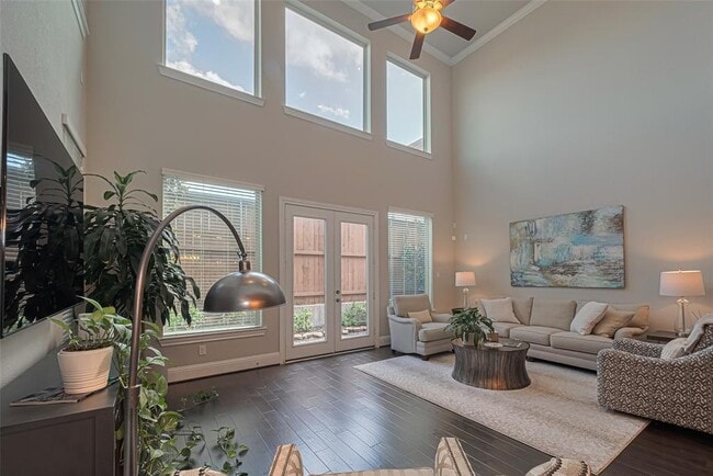 Building Photo - 8418 Oak Leaf Point Dr
