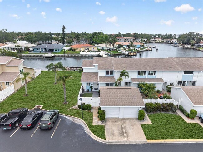Building Photo - 6537 Cape Hatteras Way NE