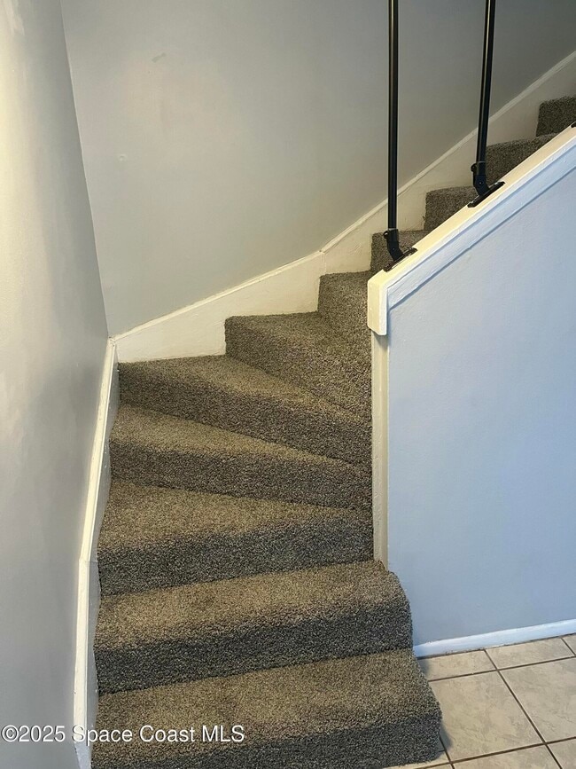 Building Photo - 1209 Tropic St