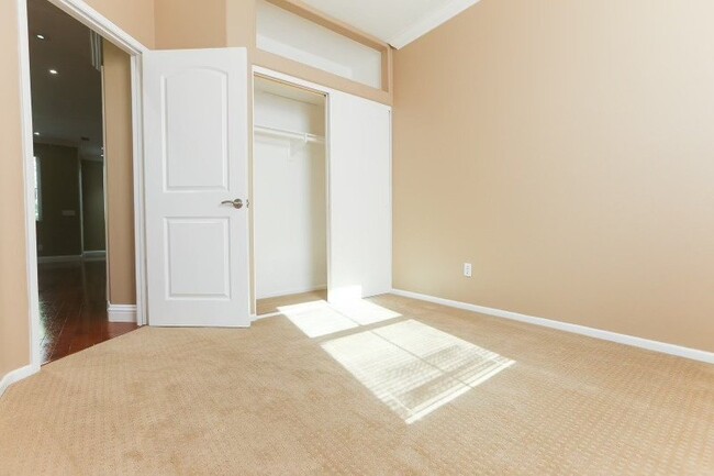 Building Photo - 6106 Rancho Brida