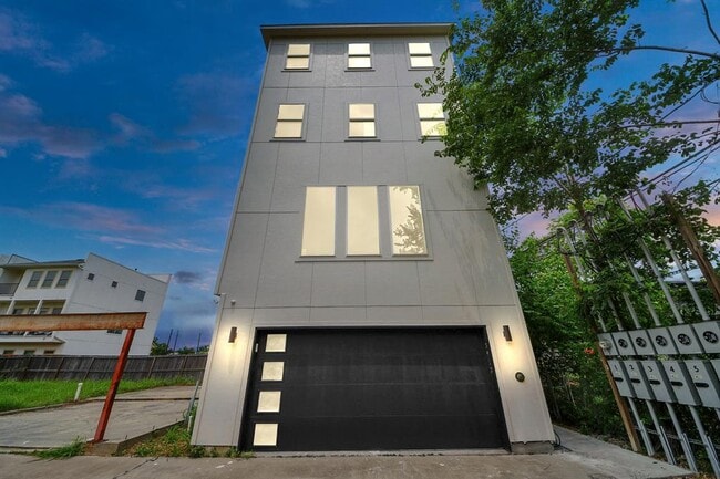 Building Photo - 3913 Griggs Rd