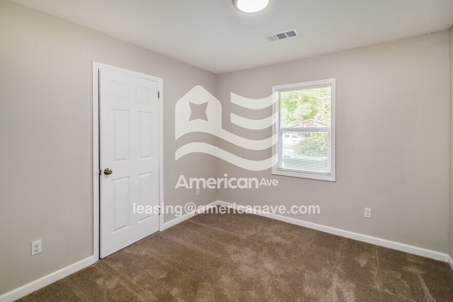 Building Photo - 629 Durward Dr
