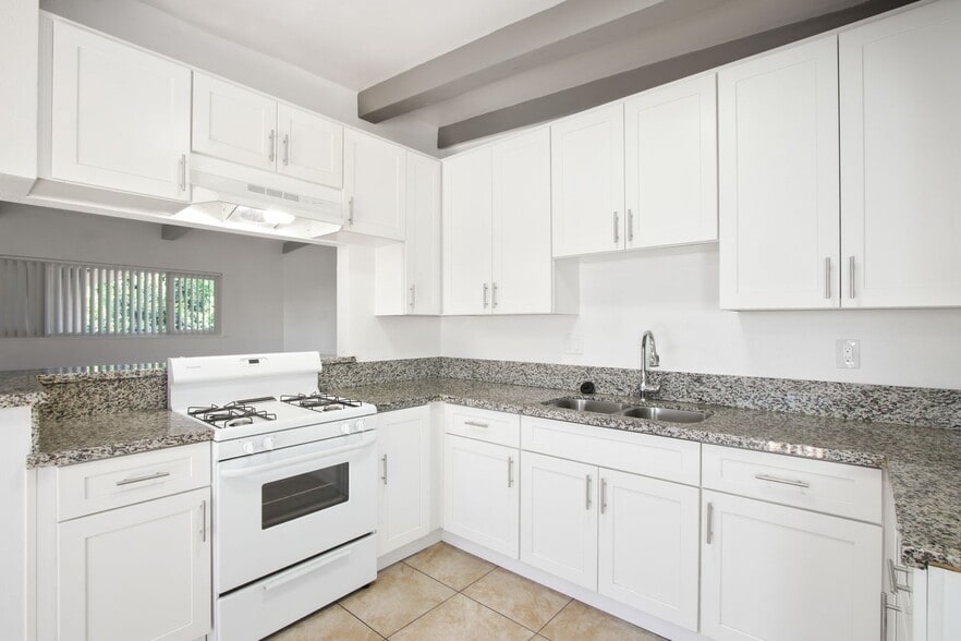 Building Photo - Stillman Apartments