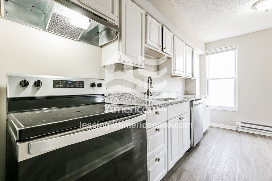 Building Photo - 2719 Sacramento Ave