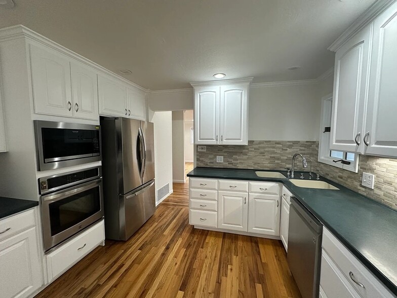 Building Photo - 575 Modoc Ct