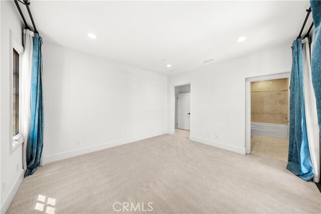 Building Photo - 106 Heavenly