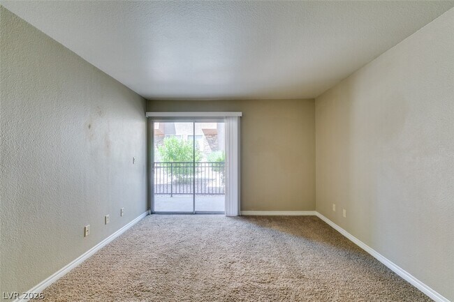 Building Photo - 4450 Sandy River Dr