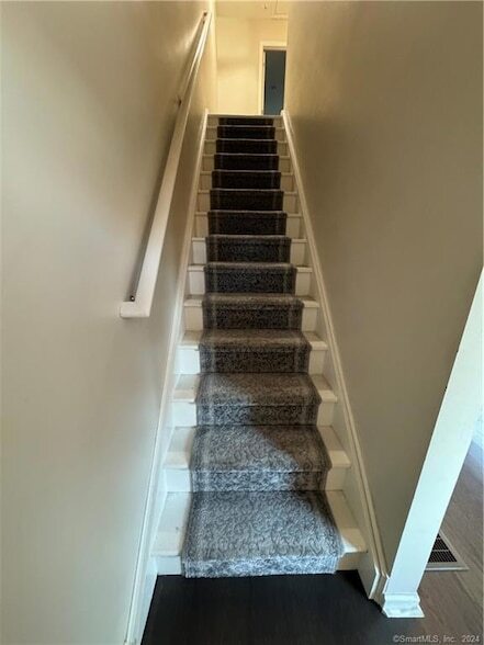 Building Photo - 41 Nash Pl