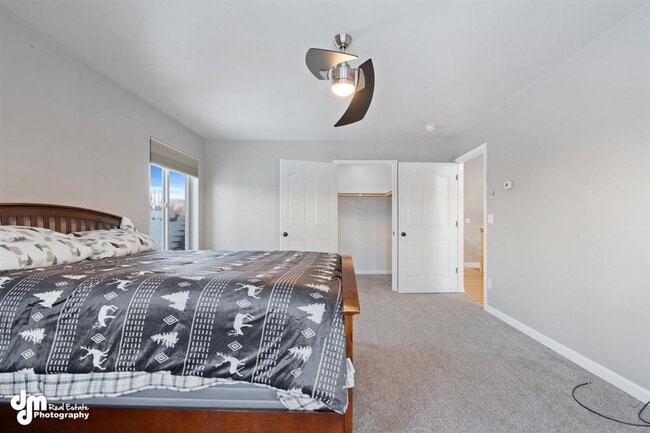 Building Photo - Gorgeous Palmer Home!