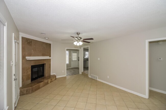 Building Photo - 7107 Butterfly Dr