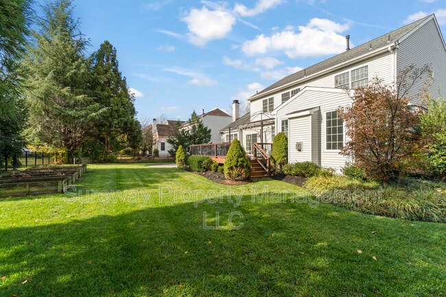 Building Photo - 2 Heather Ln