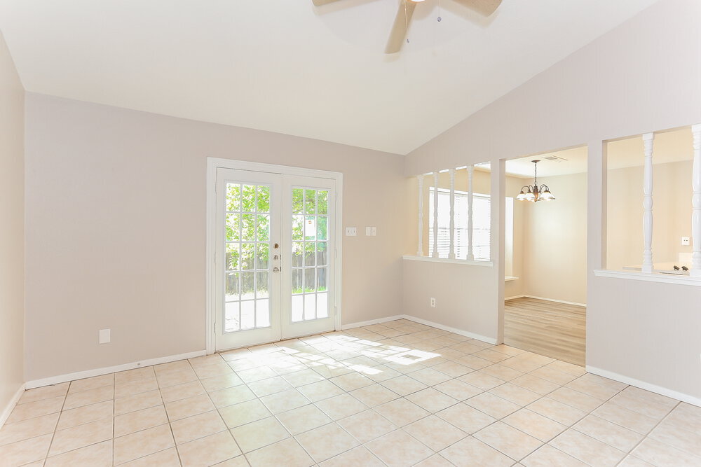 Building Photo - 4200 Cranbrook Dr