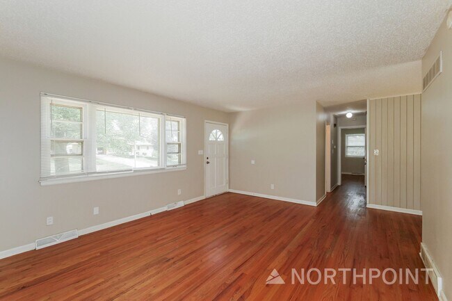 Building Photo - 3 BR/2BA | Newly Renovated Single Family Home | 1-Car Covered Parking | Gated backyard
