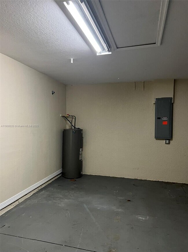 Building Photo - 743 Grant Blvd