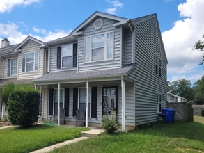 Building Photo - 12576 Mirkwood Ln