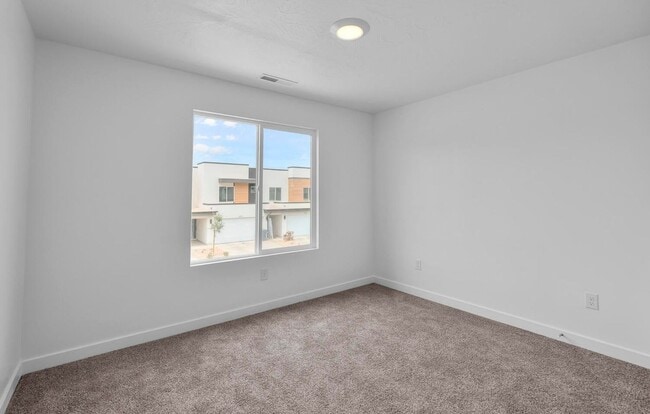 Building Photo - 2129 Wolverine Wy