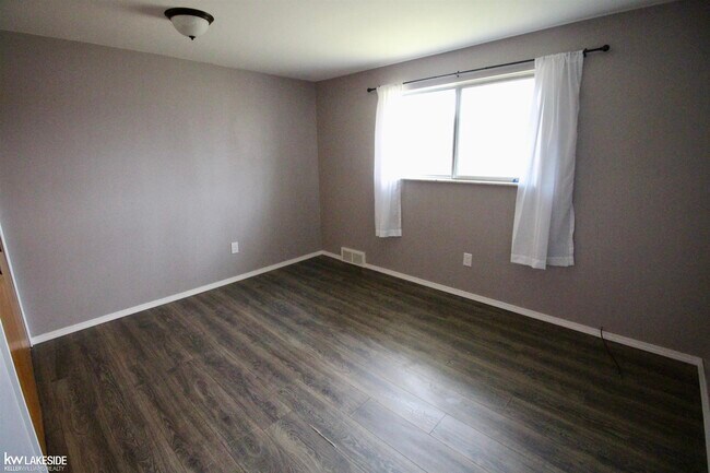 Building Photo - 18672 Beatrice St