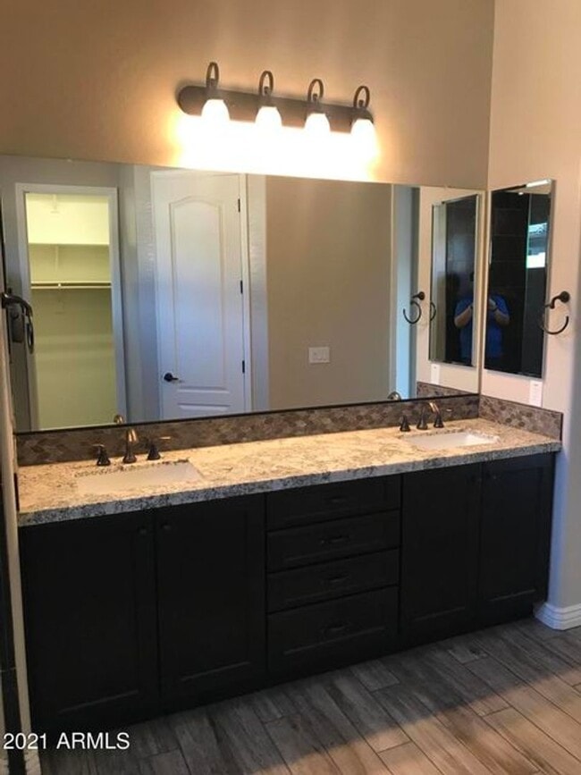 Building Photo - Beautiful Foothills 4 Bed and 3 Bath