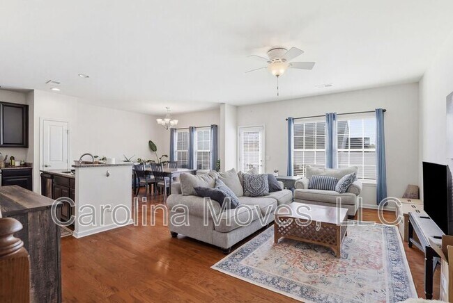 Building Photo - 126 Middleby Way
