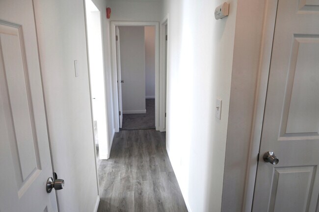 Building Photo - Layton 4-plex
