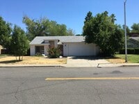 Building Photo - South-West Redding Home