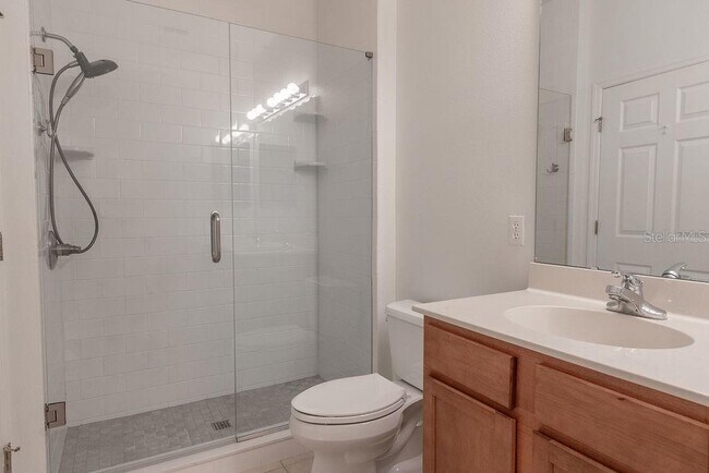 Building Photo - 808 Carlyle Ln