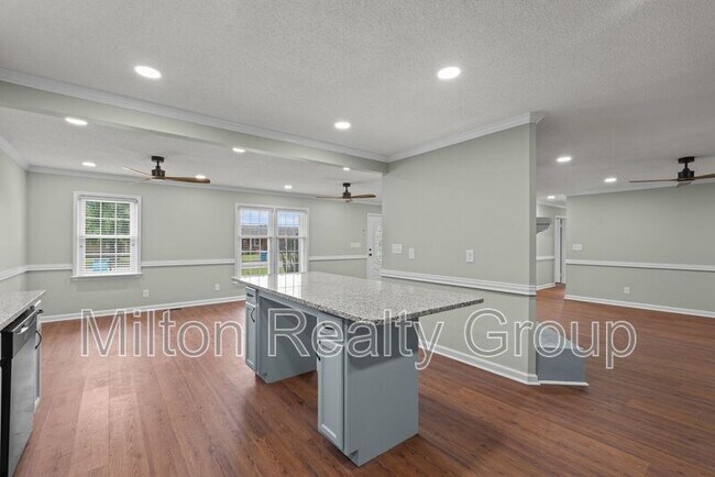 Building Photo - 1505 Fairview St