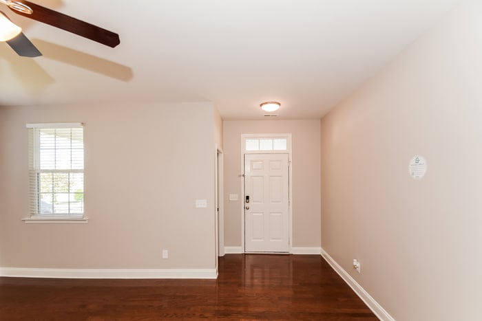 Building Photo - 8879 Elizabeth Dr